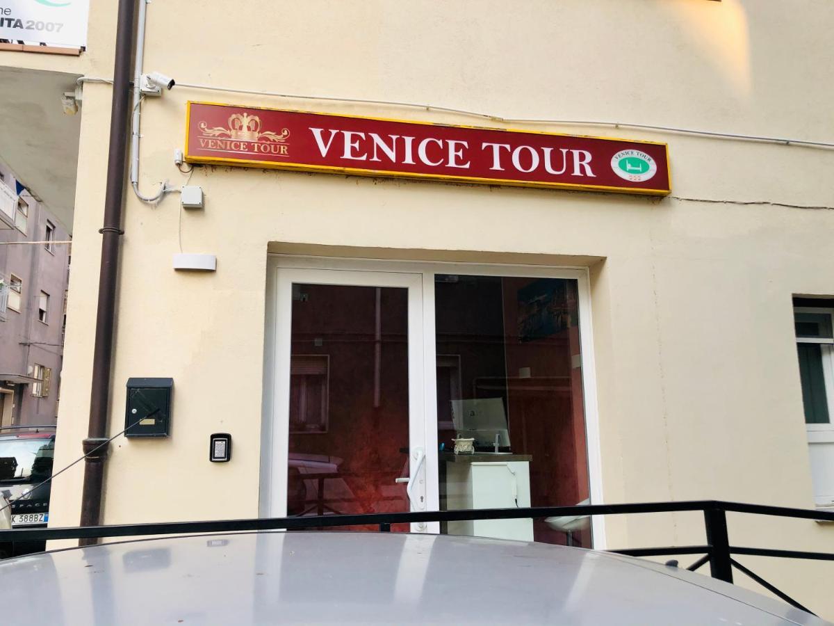Hotel Venice Tour เมสเตร ภายนอก รูปภาพ