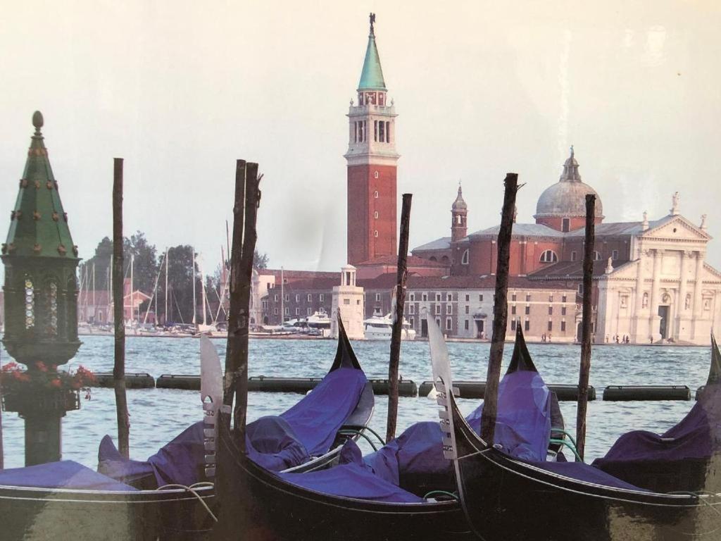 Hotel Venice Tour เมสเตร ภายนอก รูปภาพ