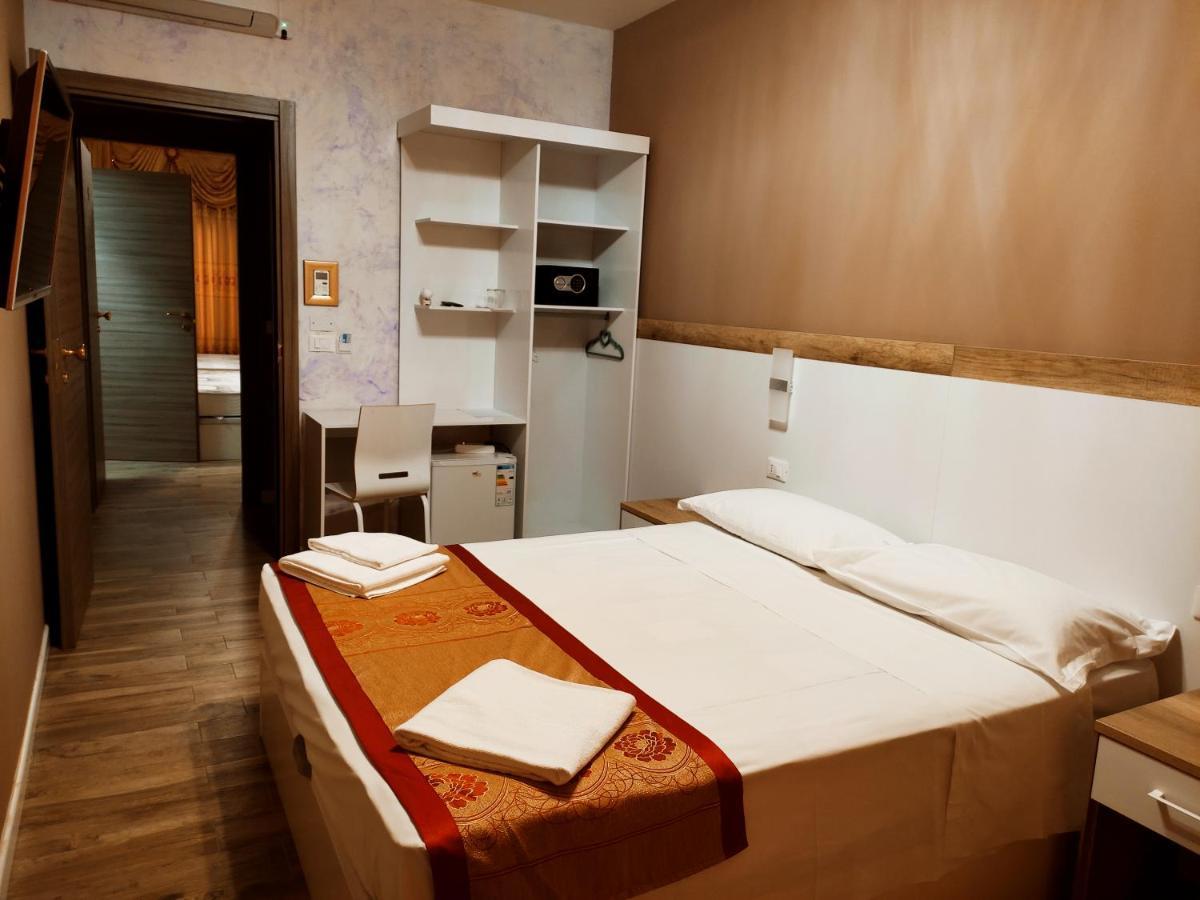 Hotel Venice Tour เมสเตร ภายนอก รูปภาพ